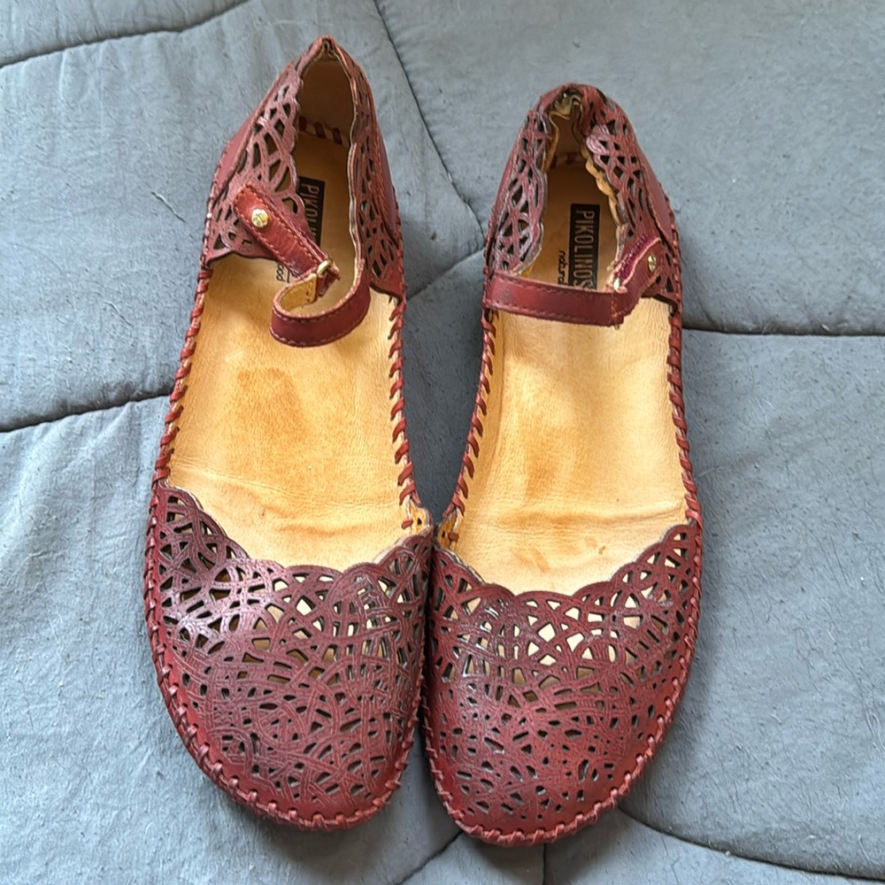 PIKOLINOS P. VALLARTA
Ballet pump with ankle fastening, sz 40